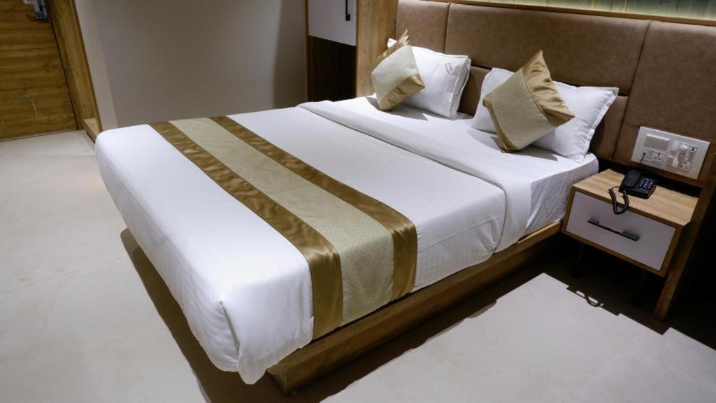 Hotel Amber Paramount مومباي المظهر الخارجي الصورة