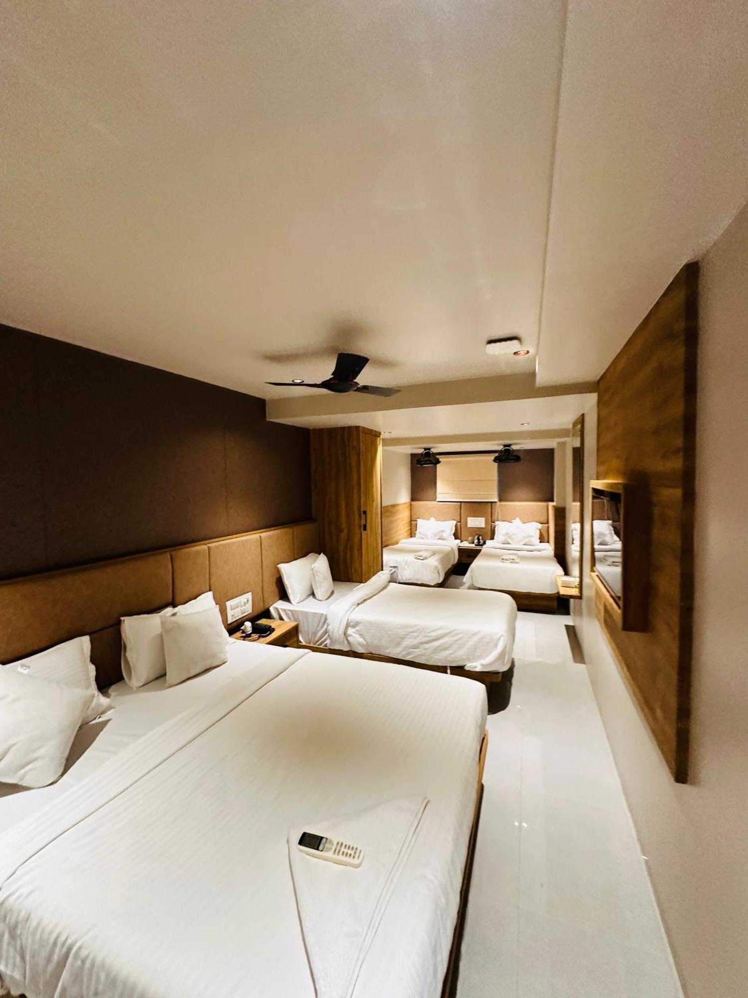 Hotel Amber Paramount مومباي المظهر الخارجي الصورة